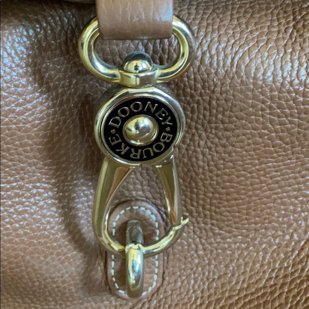 Wishes Come True With "Aladdin" 30th Anniversary Collection From Dooney & Bourke - Foto 5